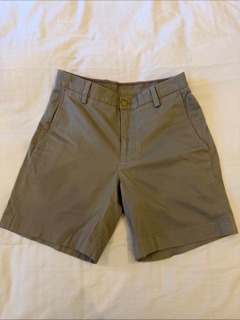 NWOT. Southern Tide Green Kacki Chino Bermuda Shorts